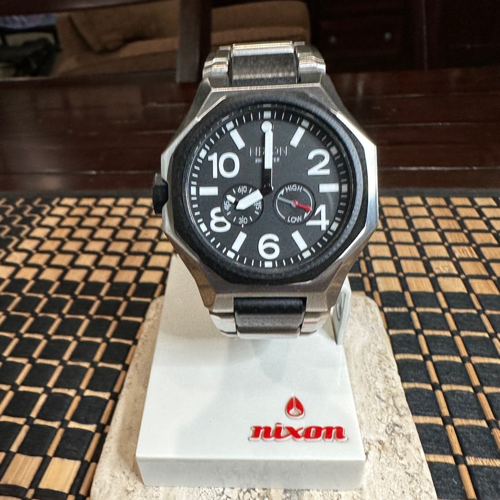 NIXON “THE TANGENT” WATCH